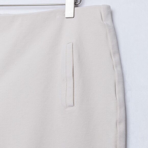 CHICOS Juliet Pull On Ankle Pants Stretch Jersey Knit Beige Sz 2 US L - Picture 4 of 7